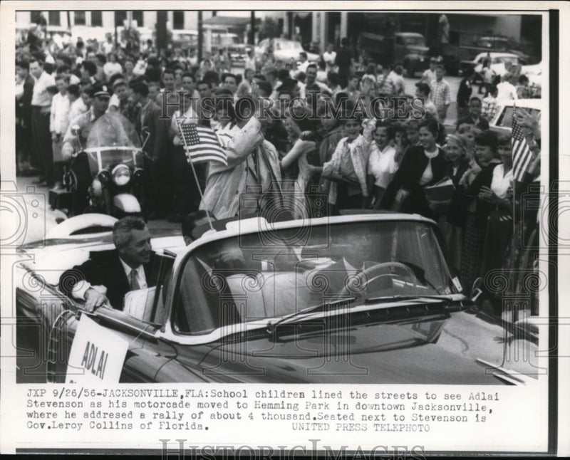 Load image into Gallery viewer, 1956 Press Photo Presidential Candidate Adlai Stevenson's Motorcade in Jacksonvi

