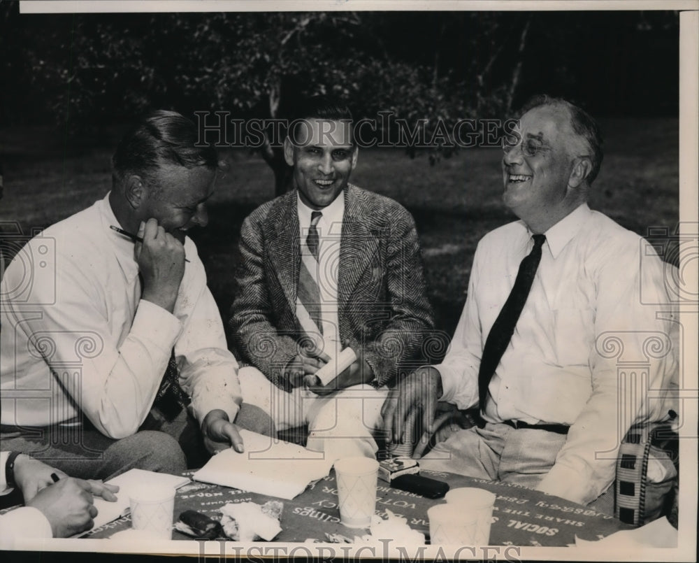 1939 Press Photo President Franklin Roosevelt Press Conference at Hyde Park Esta