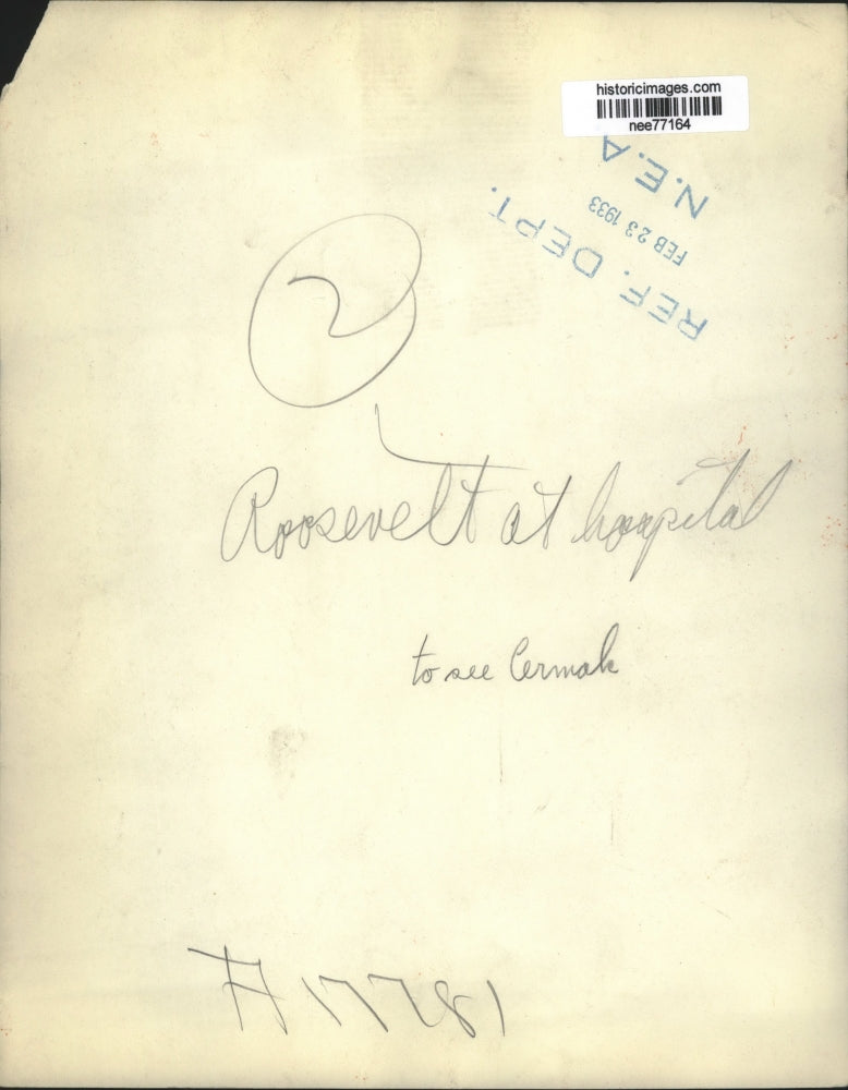 1933 Press Photo President Franklin Roosevelt at Hospital to See Cermale