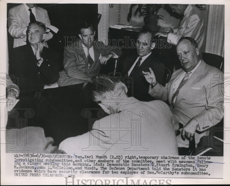 Load image into Gallery viewer, 1954 Press Photo Sen.Karl Mundt and members of Senate Investigating Subcommittee
