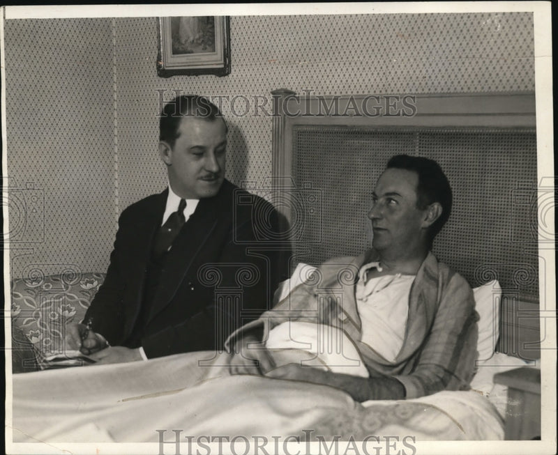 Load image into Gallery viewer, 1932 Press Photo Henry Blaoden kidnap victim &amp; detective Ted Wirstrom n Ohio
