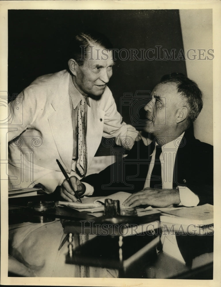 Load image into Gallery viewer, 1939 Press Photo IG Gordon Forster Philadelphia atty &amp; American Legion JJ Haley
