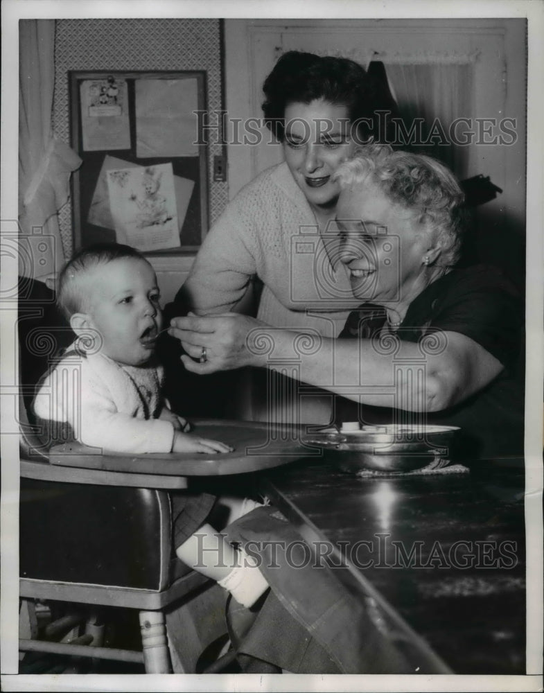 1954 Press Photo Mrs Claude Srtickler mom in law PA Gov elect George Leader