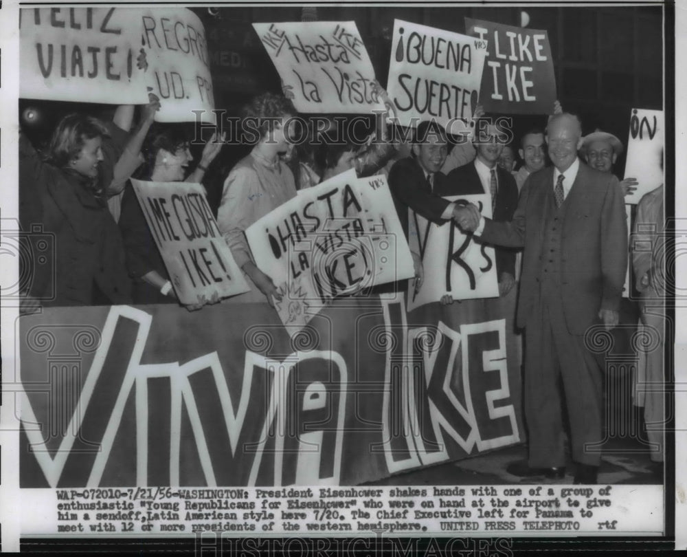 1956 Press Photo President Eisenhower & Young Republicans for Eisenhower in DC- Historic Images