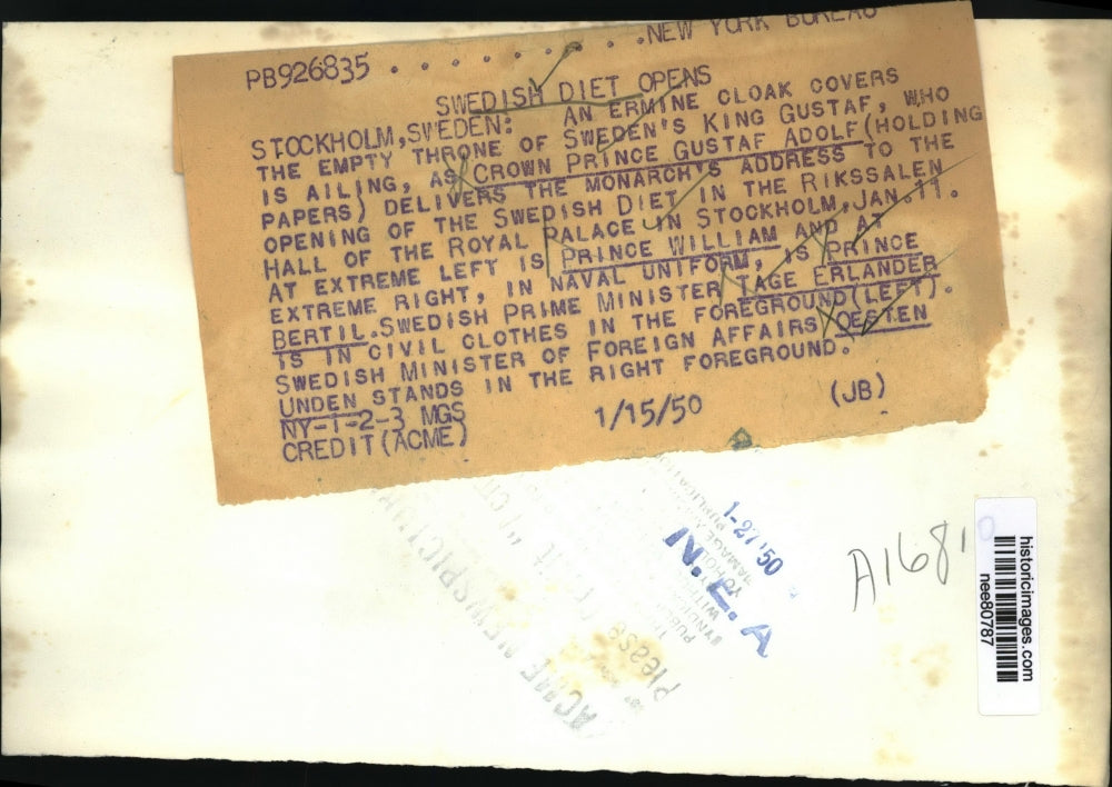 1950 Press Photo Crown Prince Gustaf Adolf delivers the monarch address.