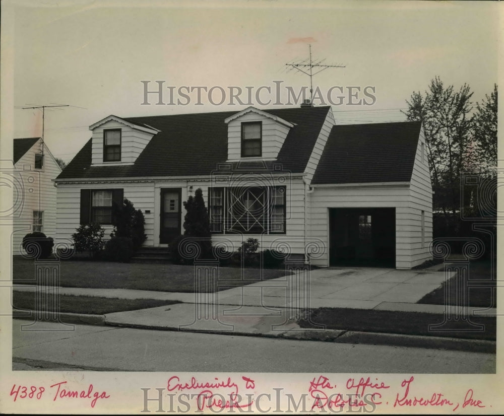 1967 Press Photo Office of Dolores C.Knowtton Inc.at 4388 Tamalge Rd. S. Euclid.