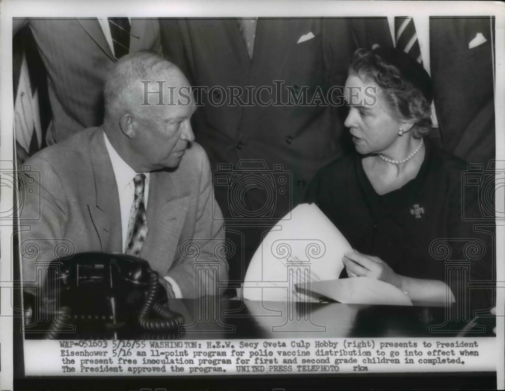 1955 Press Photo President Eisenhower present a Program for Polio Vacine.
