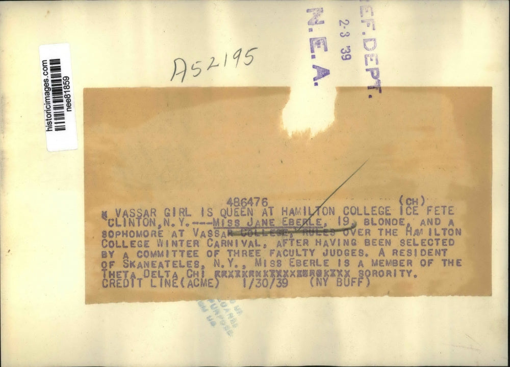 1939 Press Photo Ms.Jane.Eberle crowned as Hamiltom College Ice Fete - nee81859