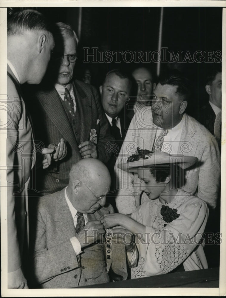 Load image into Gallery viewer, 1936 Press Photo Peggy Ann Landon at Republican National Convention Cleveland
