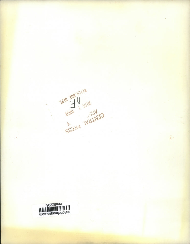 1958 Press Photo Mrs Lynne Quiggle wife of Rear Abd Lynne Quiggle - nee82296