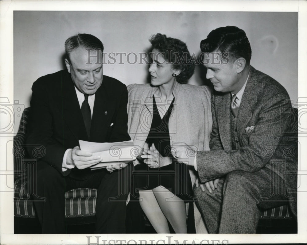 1942 Press Photo Clare Boothe Luce, Ex CT Governor Raymond Baldwin, - nee82616