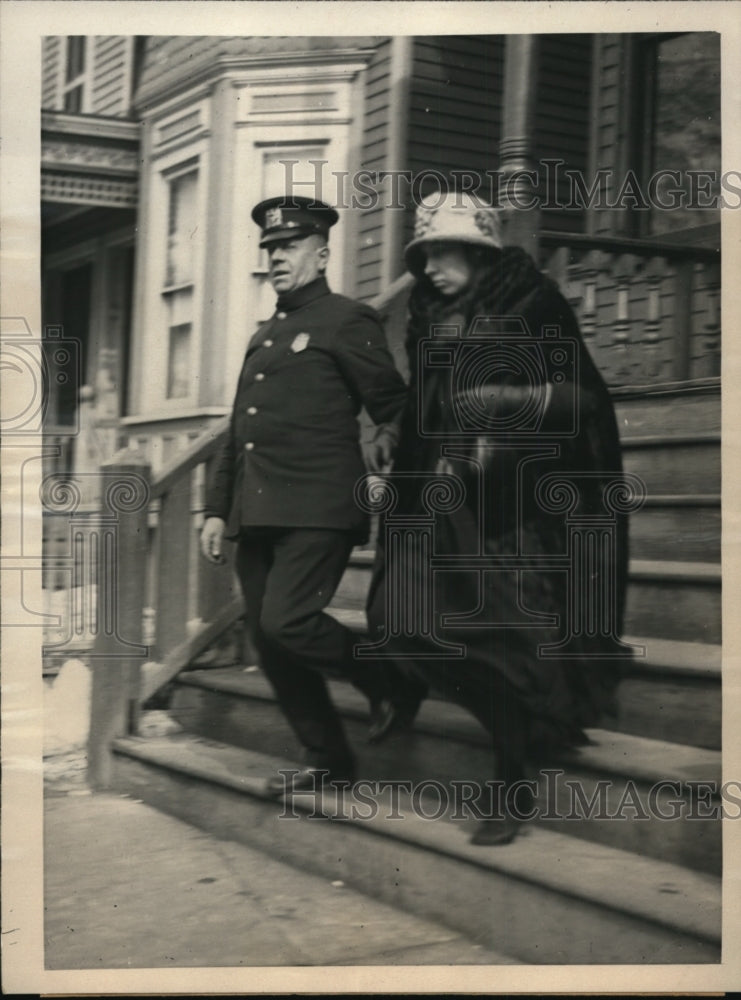 1923 Press Photo Ms. Vera Lucas accused of slaying nameless babe. - nee83248