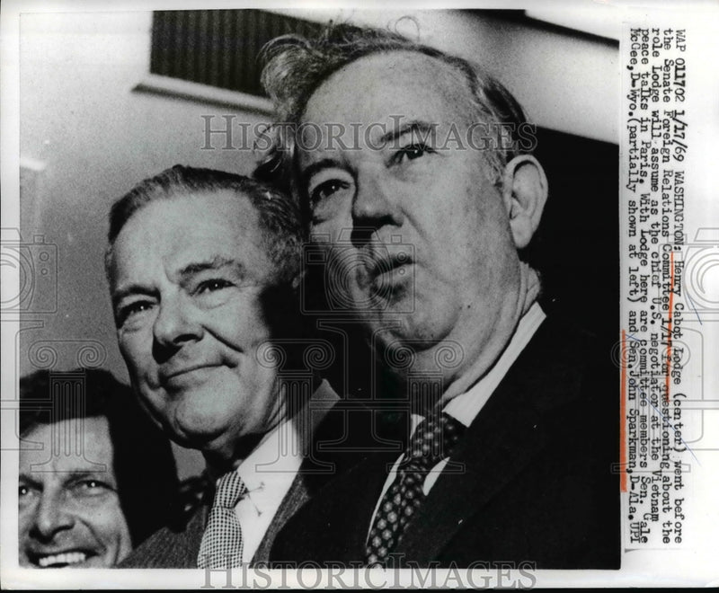 Load image into Gallery viewer, 1969 Press Photo Henry Cabot Lodge and Sen. John Sparkman of Alabama.
