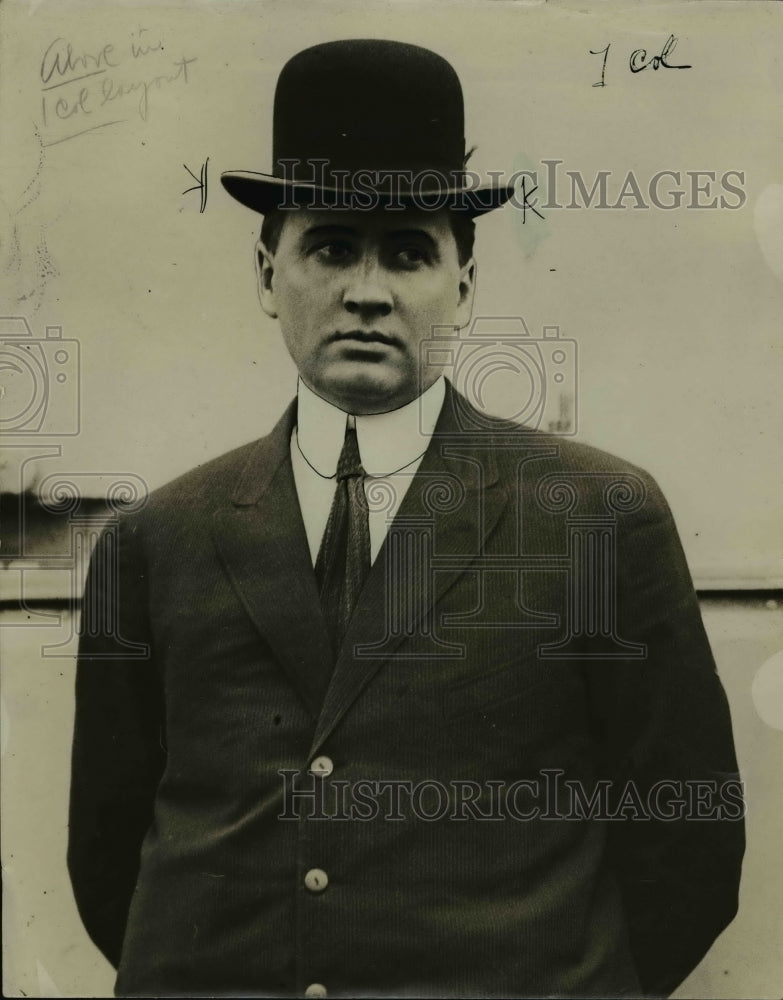 1922 Press Photo Dr GRW French expert in caisson jiseases - nee86145