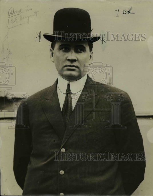 1922 Press Photo Dr GRW French expert in caisson jiseases - nee86145
