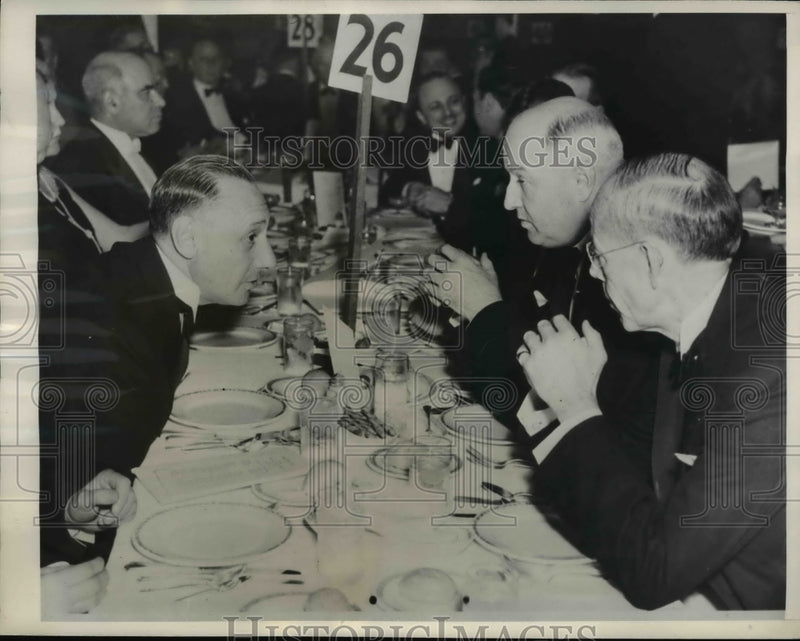 Load image into Gallery viewer, 1936 Press Photo NY State Democrats campaign, Clarence Low, Mayor John Thatcher
