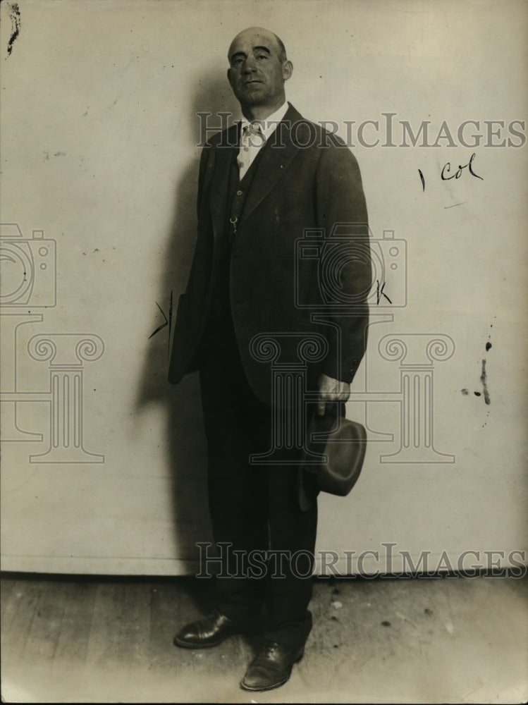 1925 Press Photo Romualdo Lucci brother in law of Kingdon Gould in North Beach