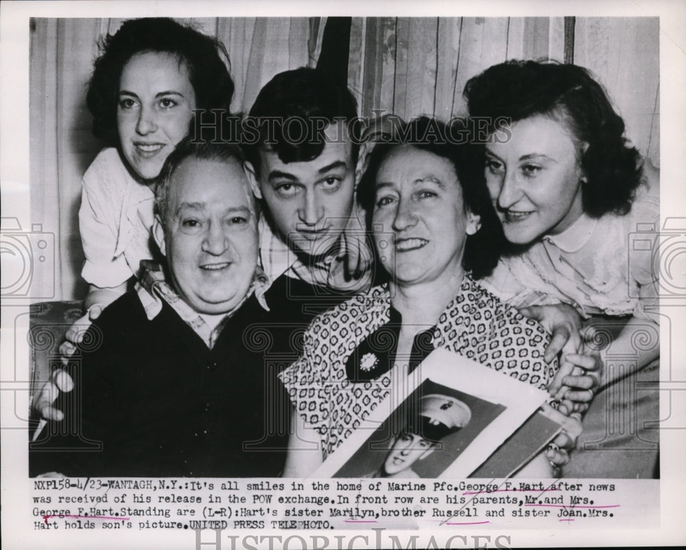 1953 Press Photo Marine Pfc George Hart's family learns POW released