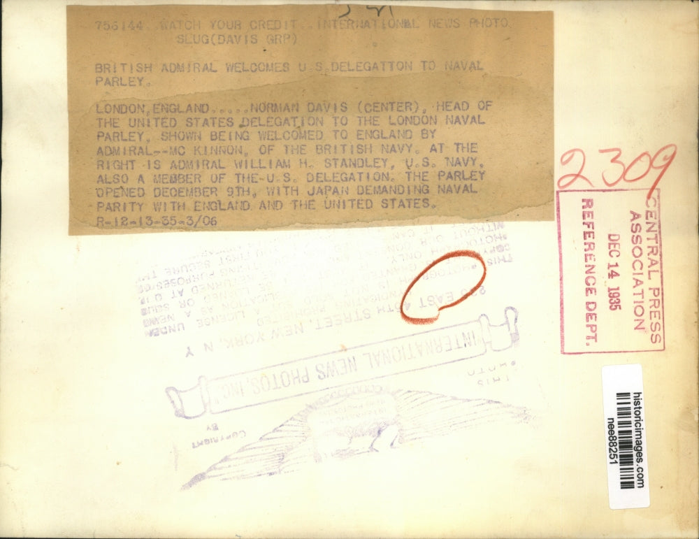 1935 Press Photo Norman Davis US delegate in Loindon, Adm McKinon & Adm Standley