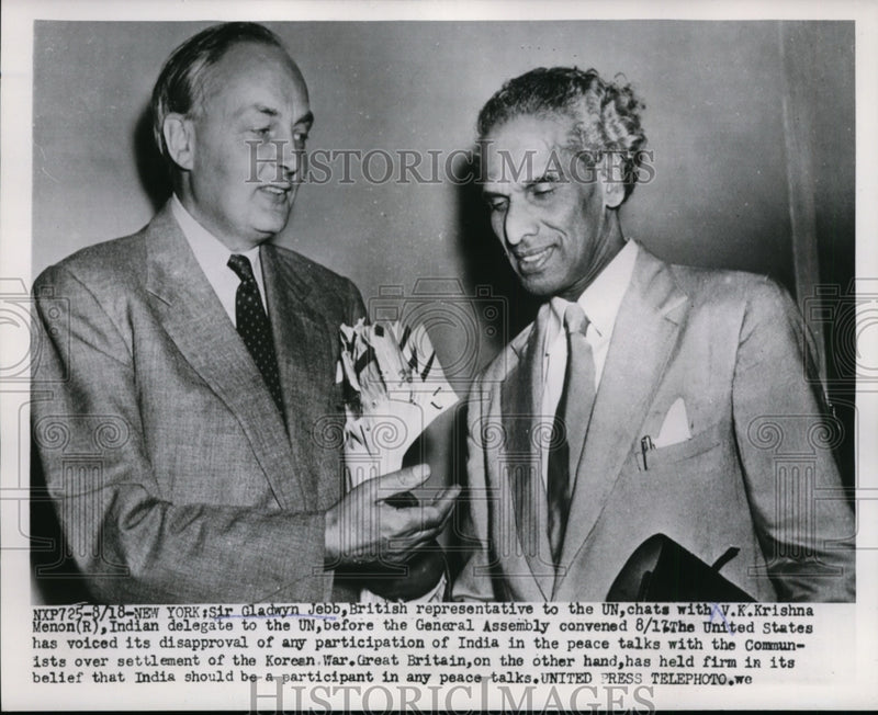 Load image into Gallery viewer, 1953 Press Photo Sir Galdyn Jebb of Britain and V.K.Krishna Menon of India
