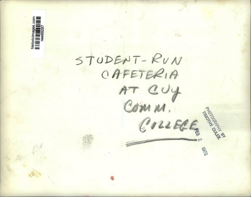 Load image into Gallery viewer, 1970 Press Photo Student Run cafeteria at Cuyahoga Comm. College - nee89287
