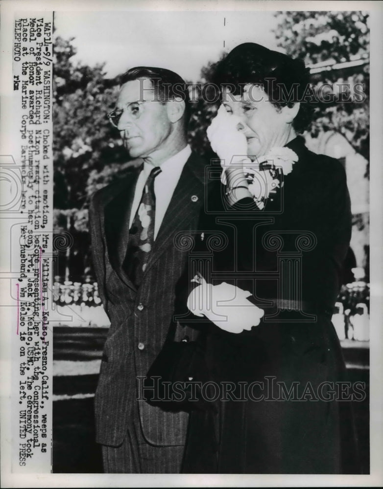 1953 Press Photo Mrs William A Kelso, President Richard Nixon Medal of Honor