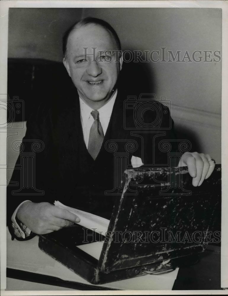 1956 Press Photo Richard Austen Butler Englands Prime Minister - nee90213