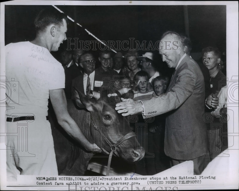 Load image into Gallery viewer, 1956 Press Photo Pres. Eisenhower stops at the National Plowing Contest Farm
