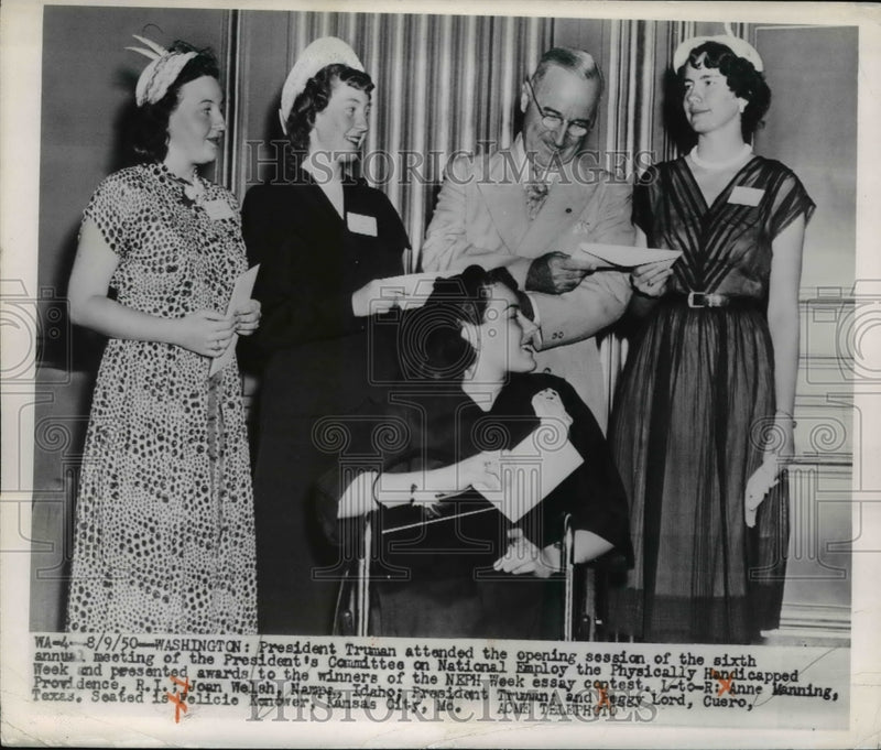 Load image into Gallery viewer, 1950 Press Photo Pres.Truman at Annual of Natl. Employ the Phycial Handicapped
