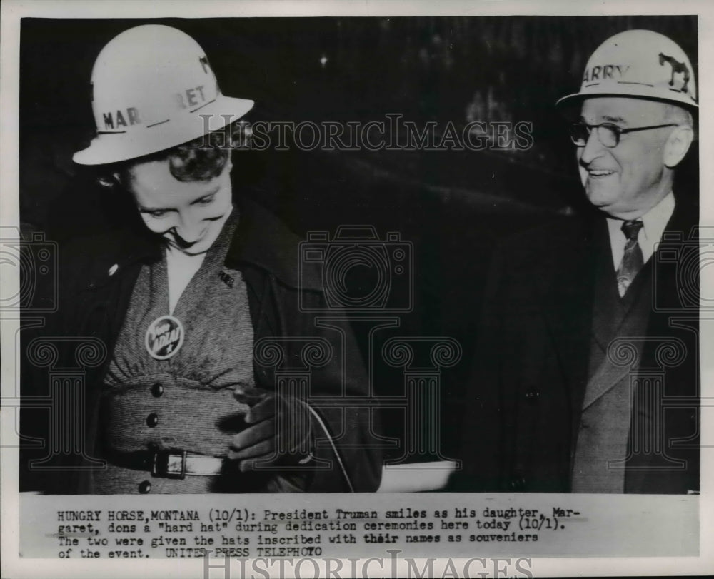 1952 Press Photo Pres.Harry Truman and daughter during dedication ceremonies