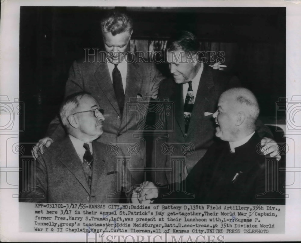 1955 Press Photo Harry Truman with buddies of Battery D,238th Field Artillery