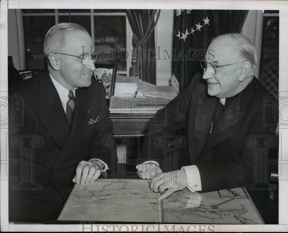 1946 Press Photo Pres. Harry Truman and Samuel Cardinal Stritch of Chicago