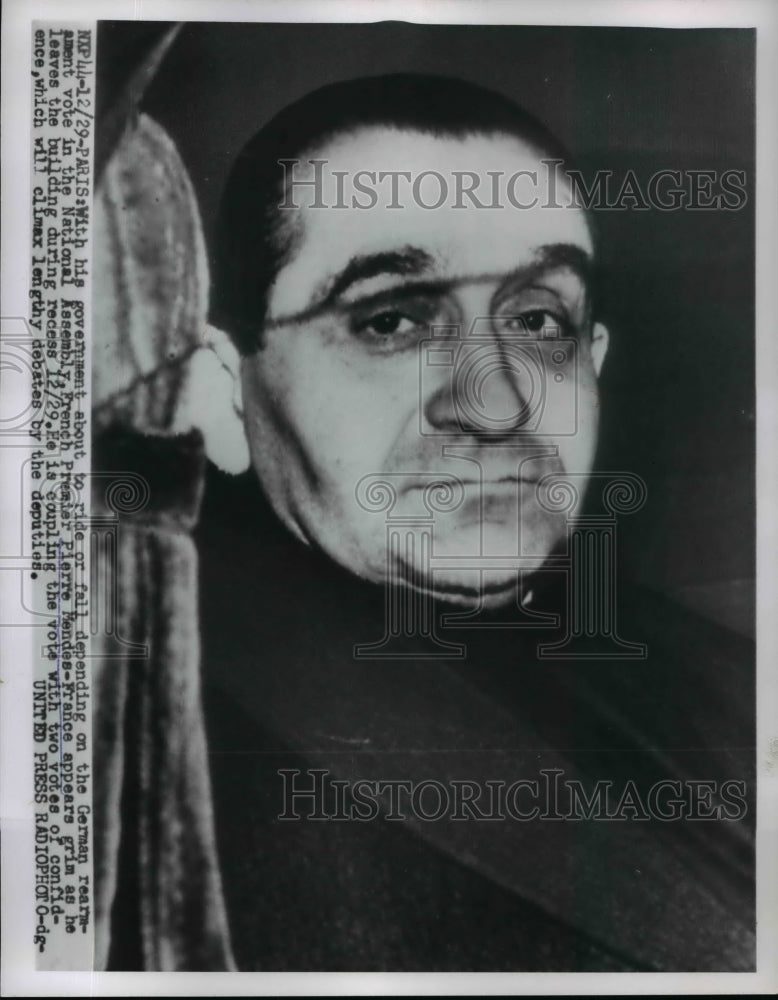 1956 Press Photo Premier Pierre Mendes-France As He Leaves The Building