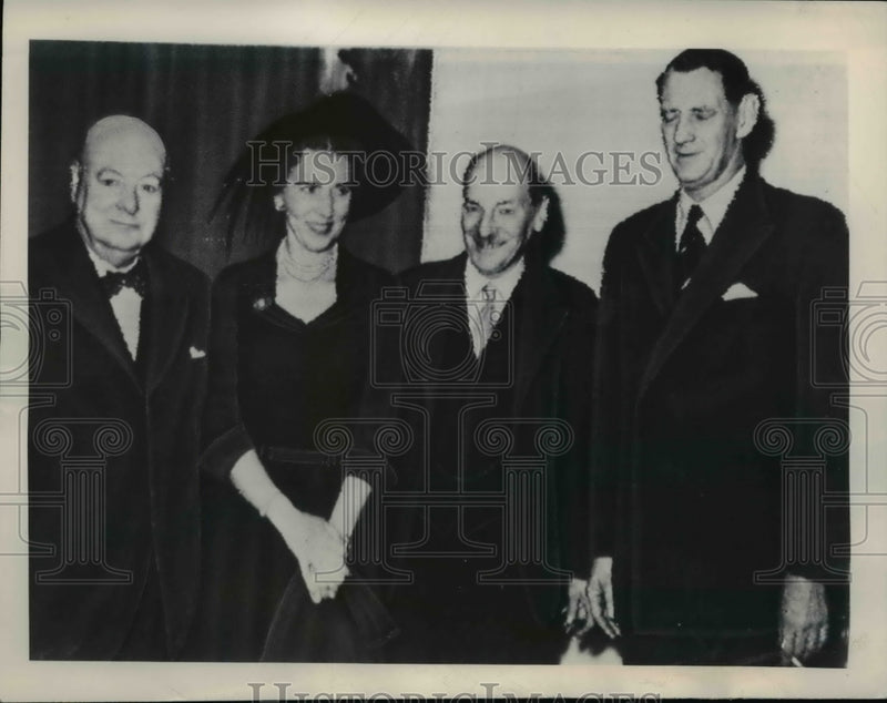 Load image into Gallery viewer, 1949 Press Photo Sir Winston Churchill celebrated his 75th Birthday - nee92526
