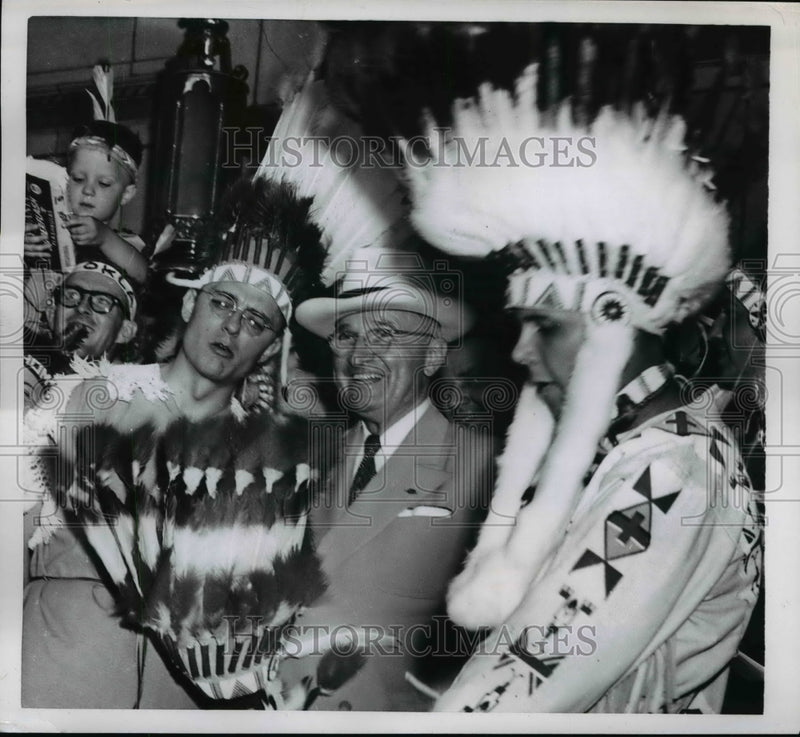 Load image into Gallery viewer, 1956 Press Photo President Harry S.Truman and Indian Friends - nee93333
