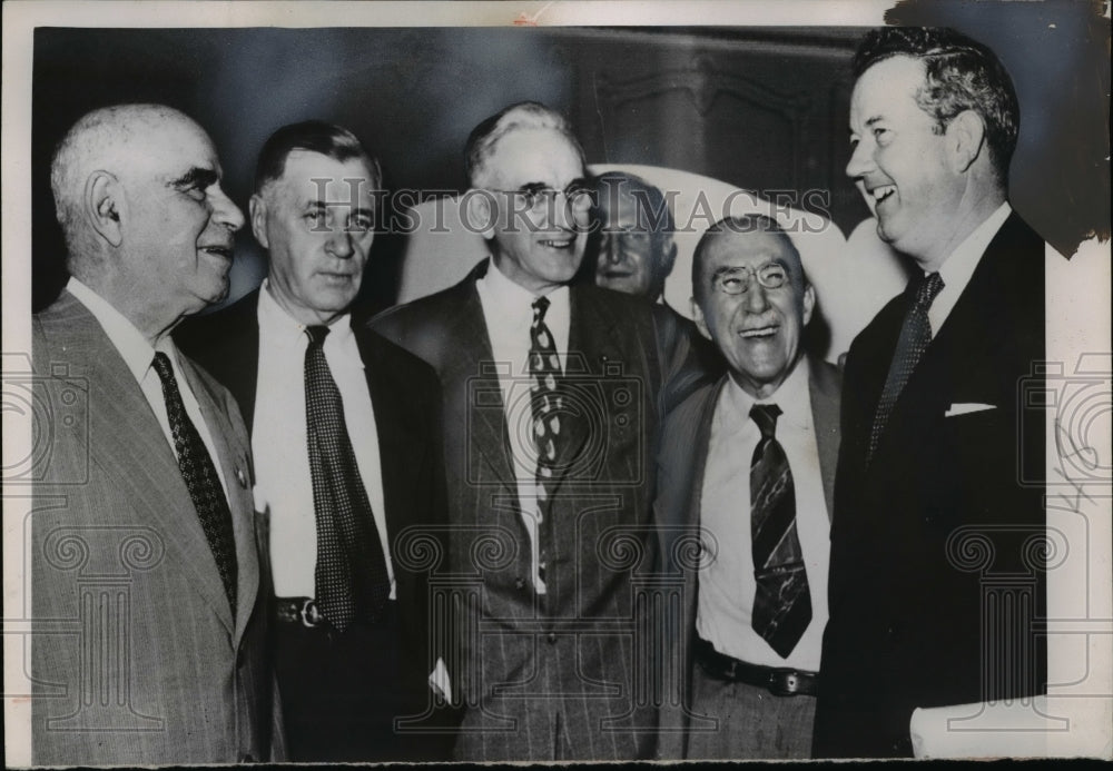 1952 Press Photo Democrats attend meeting in Chicago - nee93382