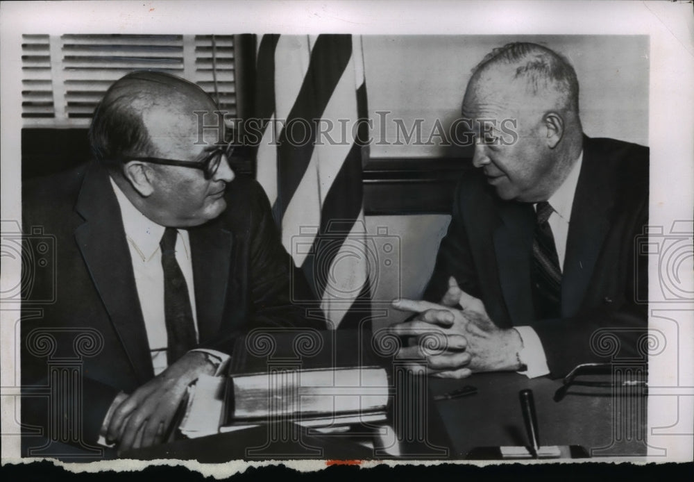 1955 Press Photo Pres. Dwight Eisenhower and GOP Chairman Leonard Hall