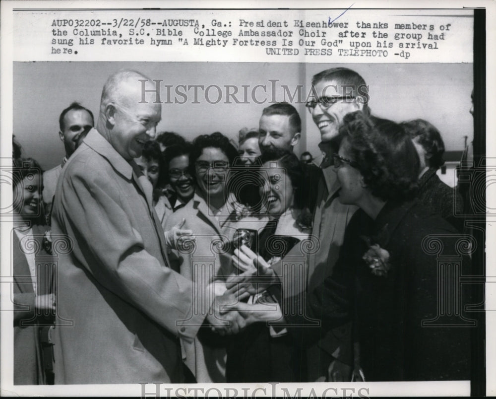 1958 Press Photo President Eisenhower Thanks The Members Of Columbia - nee93621