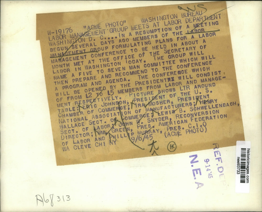 1945 Press Photo Members of Labor Management Group meet at Labor Department