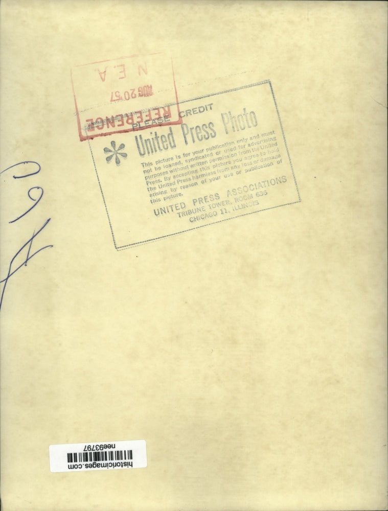 1957 Press Photo Herbert Hoover steps up to the sun deck of Pres.Hoover Lines