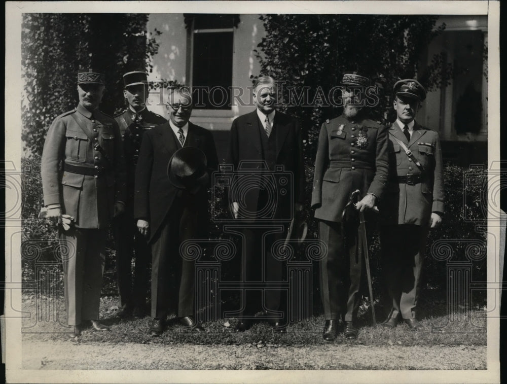 1930 Press Photo Pres.Herbert Hoover greets Henri Joseph Gouraud of France