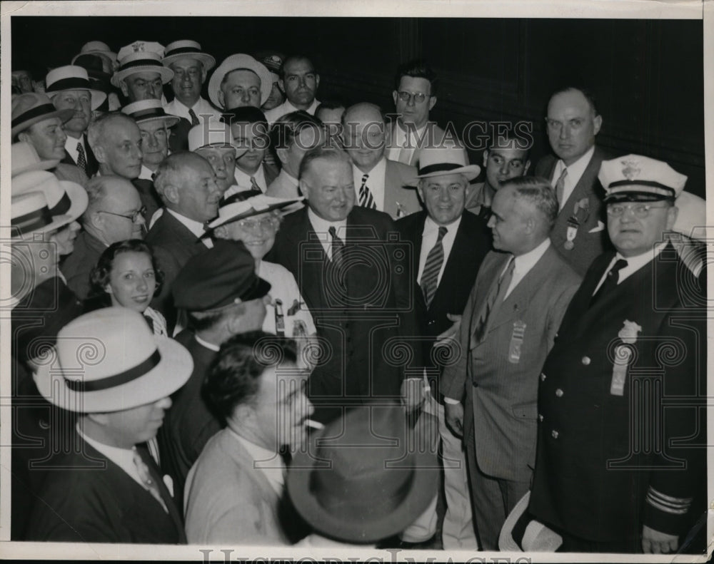 1936 Press Photo Herbert Hoover in Cleveland - nee94045