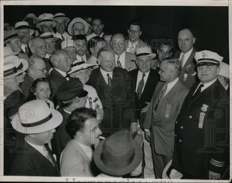 Load image into Gallery viewer, 1936 Press Photo Herbert Hoover in Cleveland - nee94045
