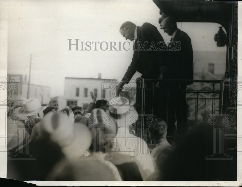 Load image into Gallery viewer, 1928 Press Photo Herbert Hoover shakes hands with admirers in Sidney NE
