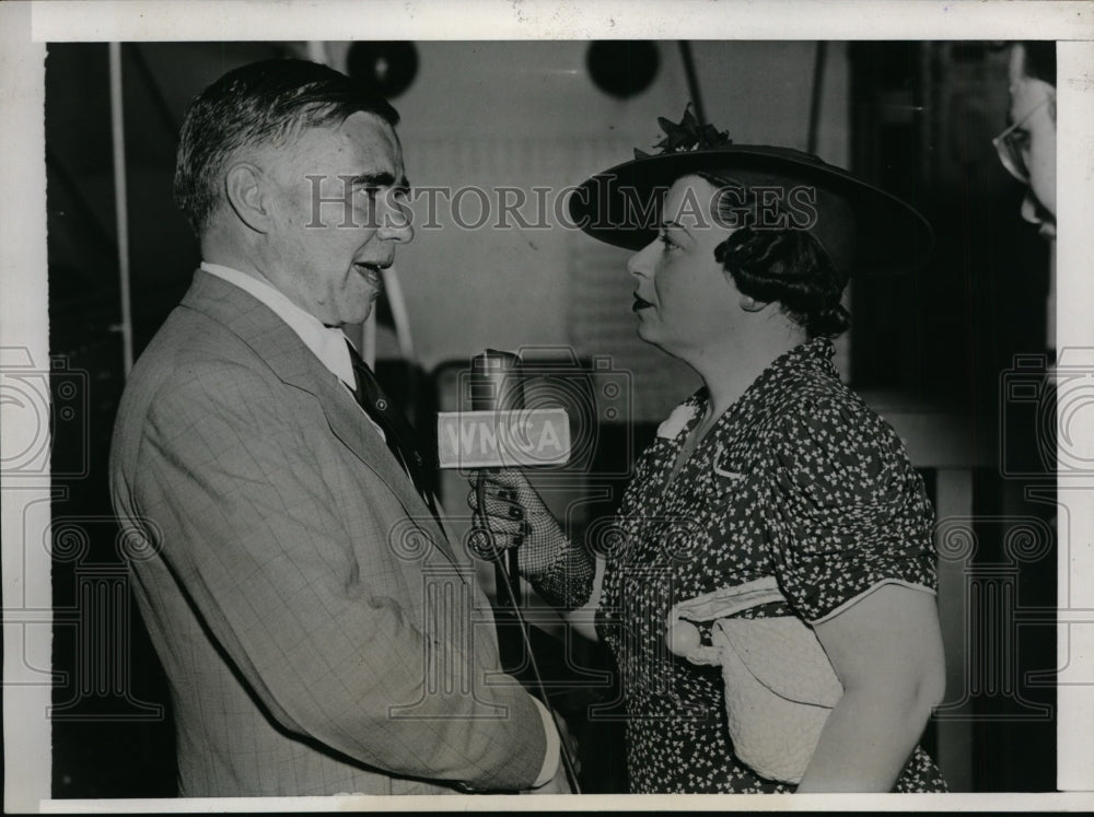 1937 Press Photo Soviet Ambassador to the US Alexander Troyanosky bids farewell
