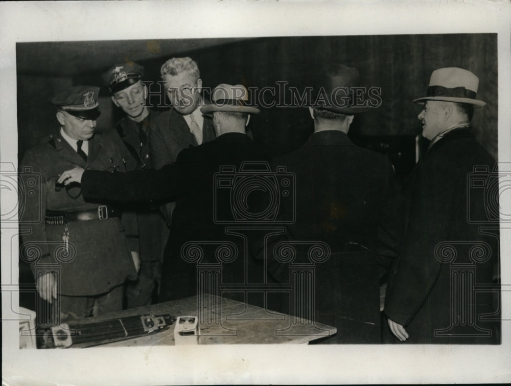 1933 Press Photo US Marshal Bernard Anderson Officers George Smith Fred Nielsen