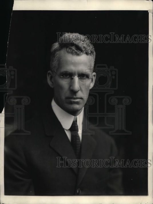 1924 Press Photo Dr. Hull Developed An Apparatus to Investigate Phenomena