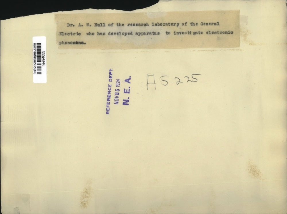1924 Press Photo Dr. Hull Developed An Apparatus to Investigate Phenomena