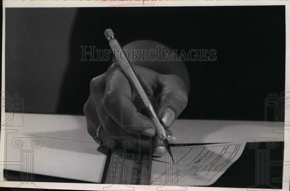 1969 Press Photo Interchangeable blade of technicians knife wont come lose