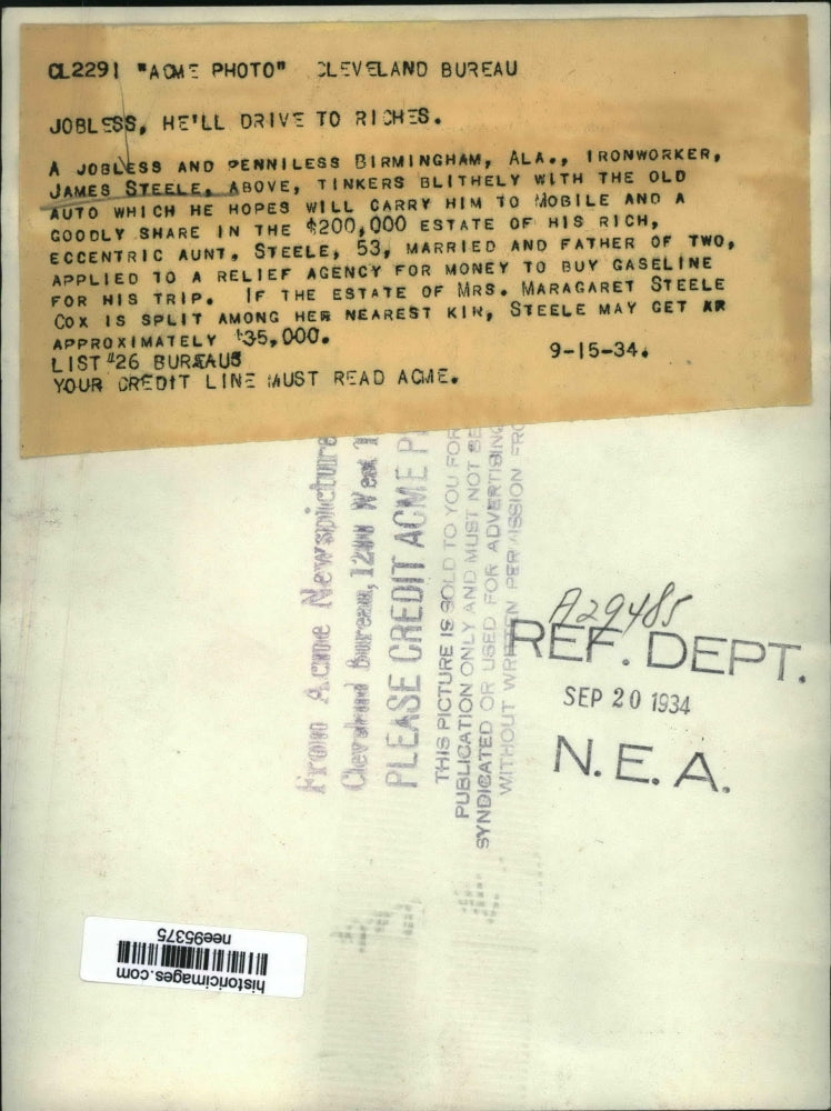 1934 Press Photo James Steele Tinkers The Old Auto - nee95375